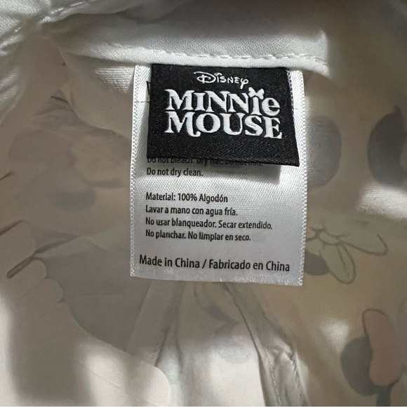 Disney Minnie Mouse Hat - Picture 5 of 5